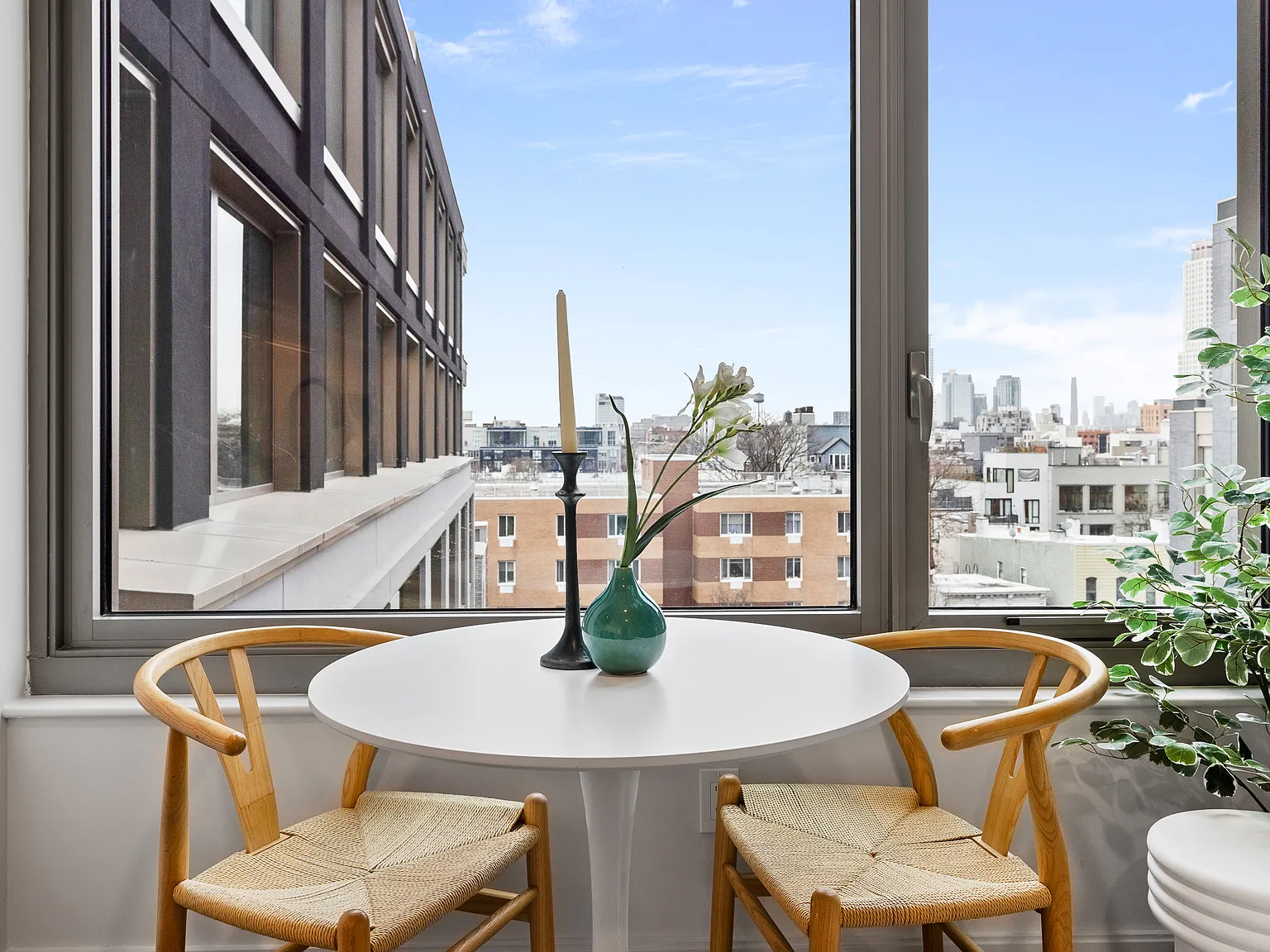 75 Dupont Street — Photo 3