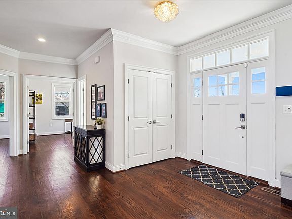 5th image of 5011 Orleans Ct
