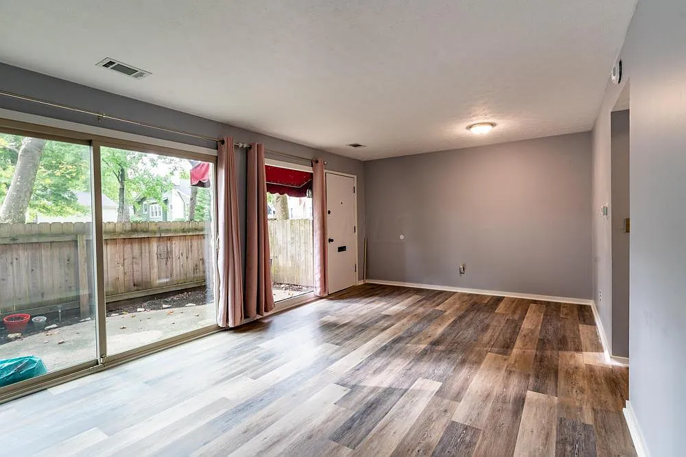 1244 Ashland Ave photo 1