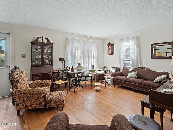 5th image of 1303 Burns Avenue