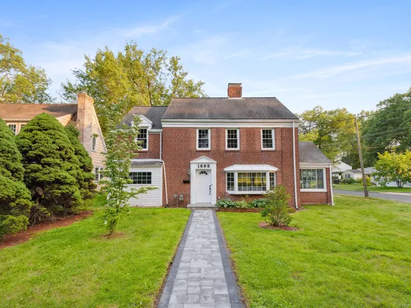 1693 Asylum Avenue, West Hartford, CT 06117