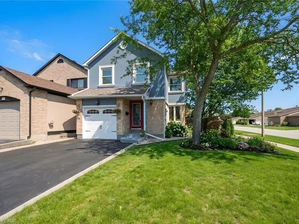395 Maidstone Cres, Oakville, ON L6M 1C1