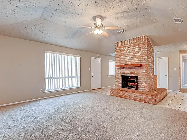 24130 Silversmith Ln — Photo 2