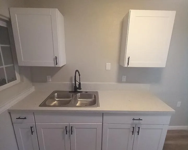 1342 Oak St #2 — Photo 3