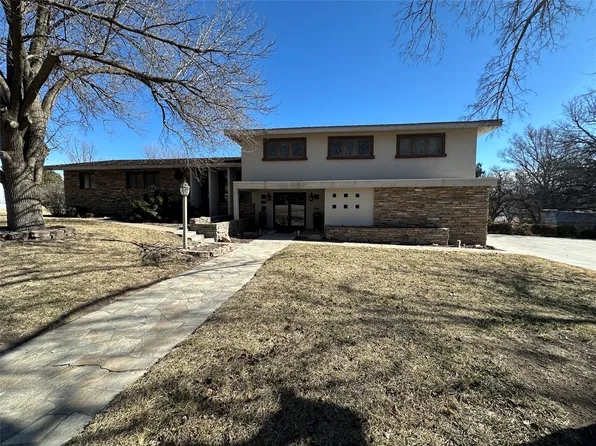 1900 Burr Pkwy, Dodge City, KS 67801