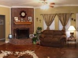 108 Gilley Ln, Weatherford, TX 76085