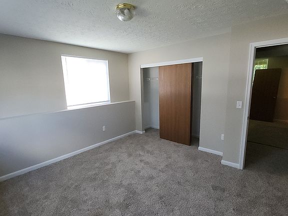 4th image of 527 Ripple Creek Dr