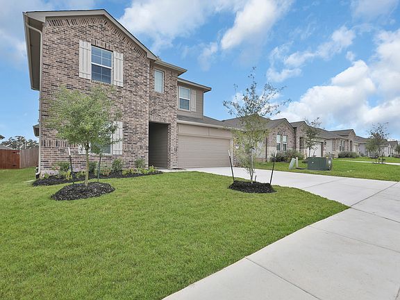 2nd image of 824 Bahia Pl