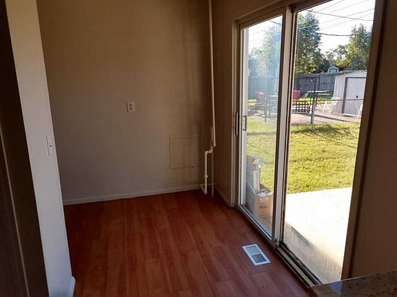 4th image of 1335 Commonwealth Ave