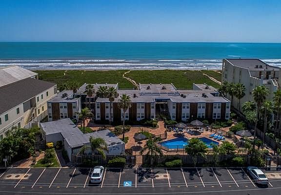 4th image of 2308 Gulf Blvd