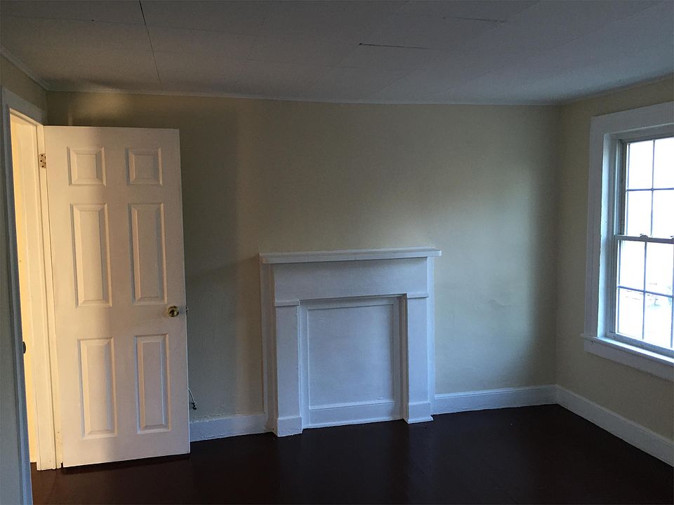 2nd image of 4 Springside Ave #2
