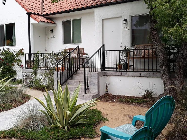 1360 Meadowbrook Ave — Photo 34