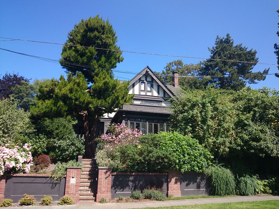 2nd image of 1664 Federal Ave E