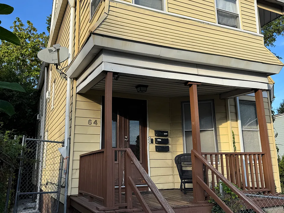 64 Eaton Pl #2