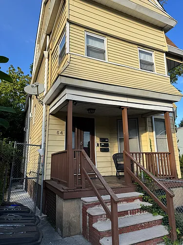 64 Eaton Pl Photo 1