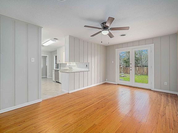 5th image of 1508 N San Jacinto St