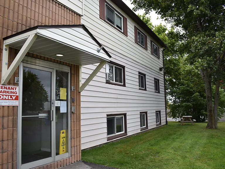 171 Willow Ave — Photo 7