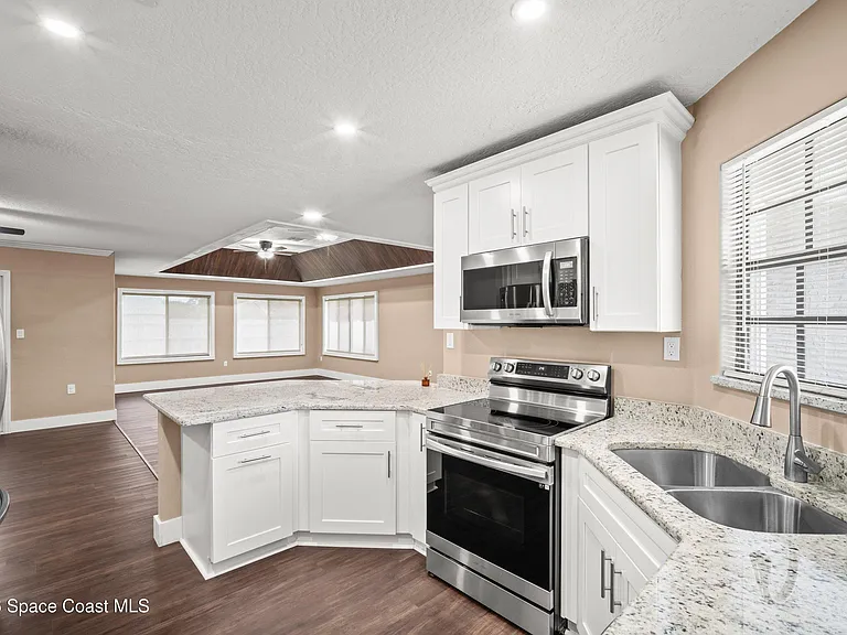 6424 Dane Ave — Photo 15