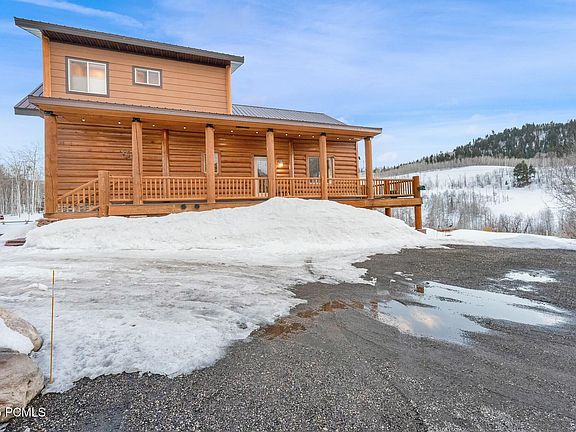 4th image of 9888 Deer Creek Dr