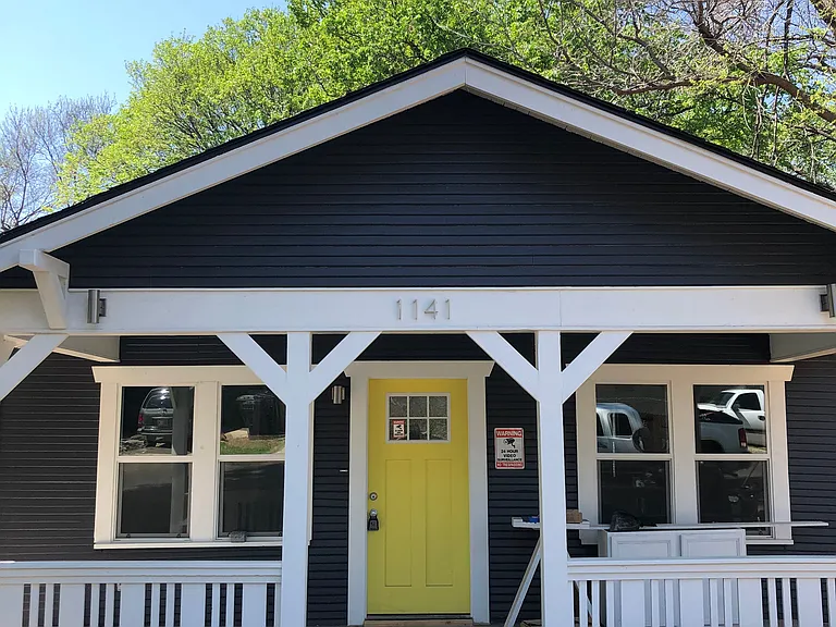 1141 N Douglas Ave — Photo 1