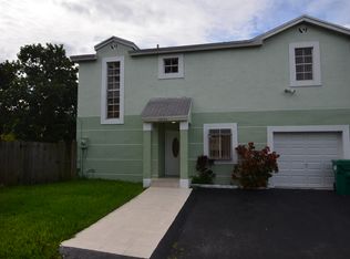 14736 SW 92 Street Rd, Miami, FL 33196