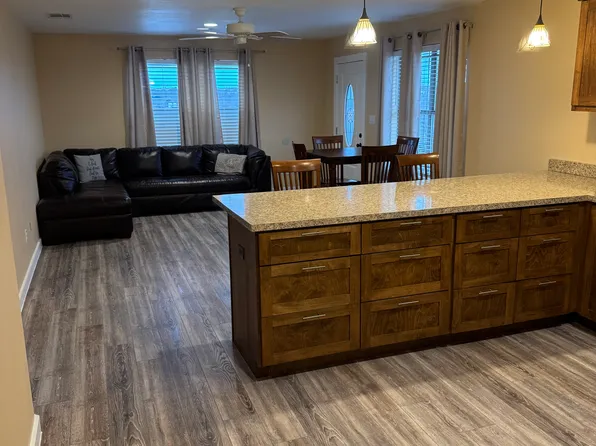 307 Mesa Dr, Del Valle, TX 78617