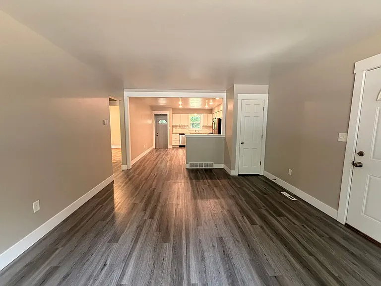 5729 Ridgebrook Ave SE — Photo 11