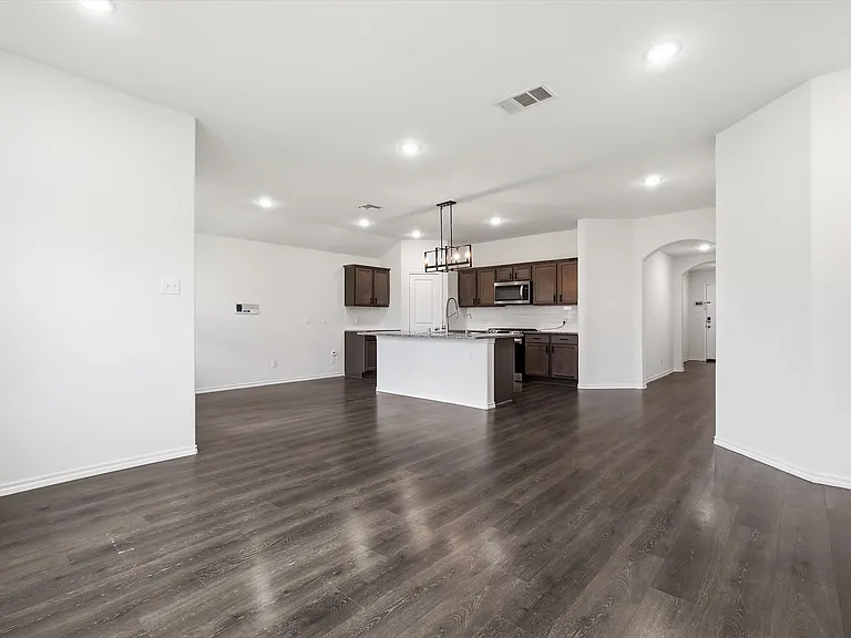 1810 Aslynn Cir — Photo 13