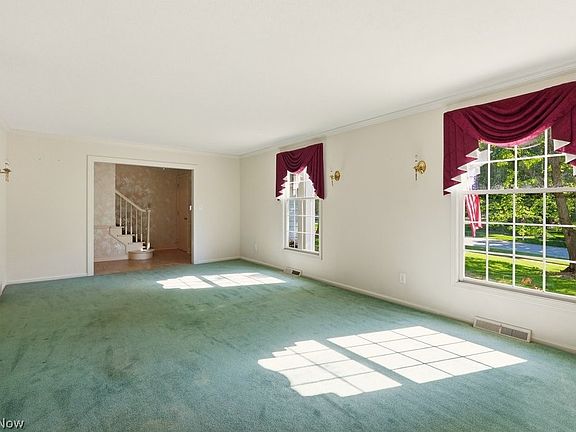 4th image of 8700 Bradford Ln