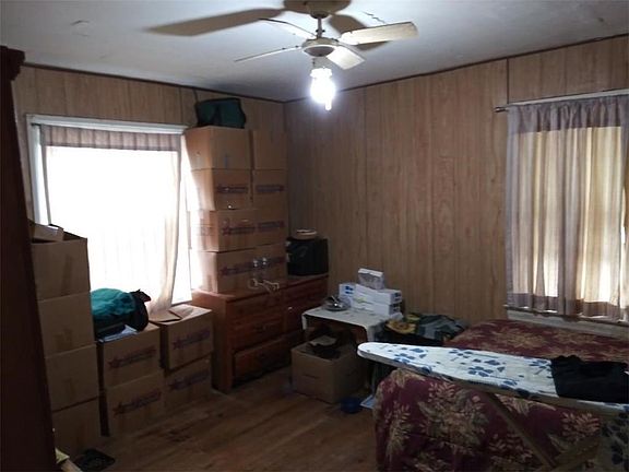 3rd image of 434 Avenue I