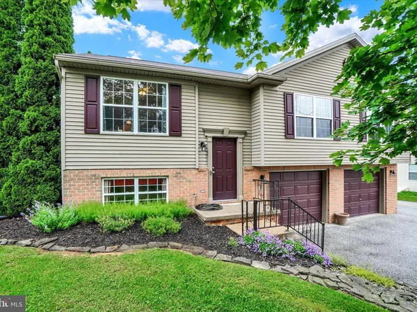 4373 Walters Hatchery Rd, Seven Valleys, PA 17360