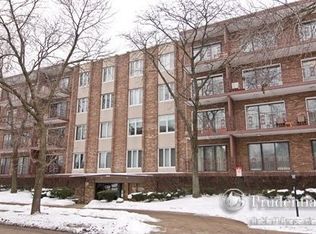 5501 Lincoln Ave UNIT 309, Morton Grove, IL