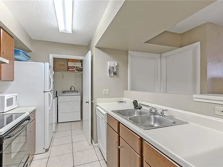 3024 Parkway Blvd #107 — Photo 8