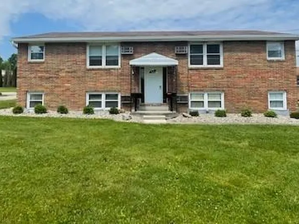 402 Caroline Ave #11, Hubbard, OH 44425