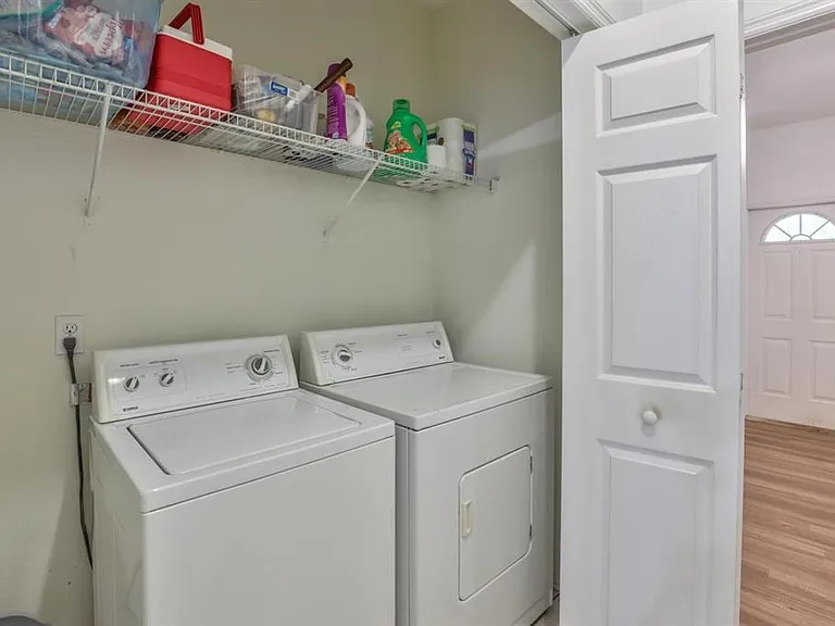 924 Ashburn Dr #2 — Photo 18