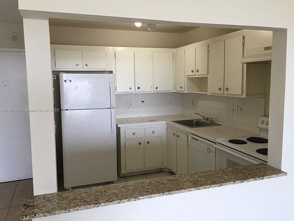 2nd image of 13499 Biscayne Blvd APT 1713