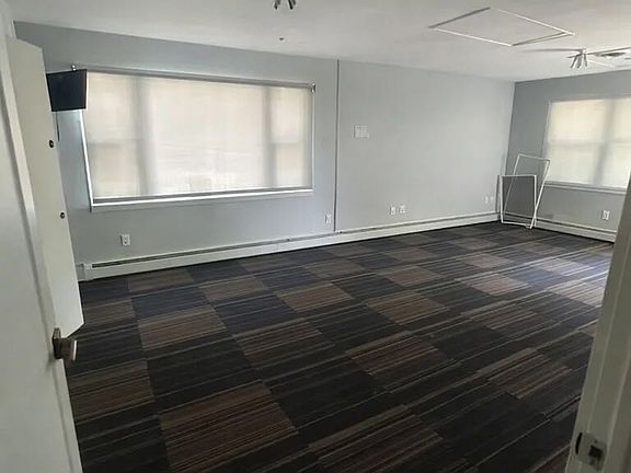 3rd image of 3 Brookside Ave #1