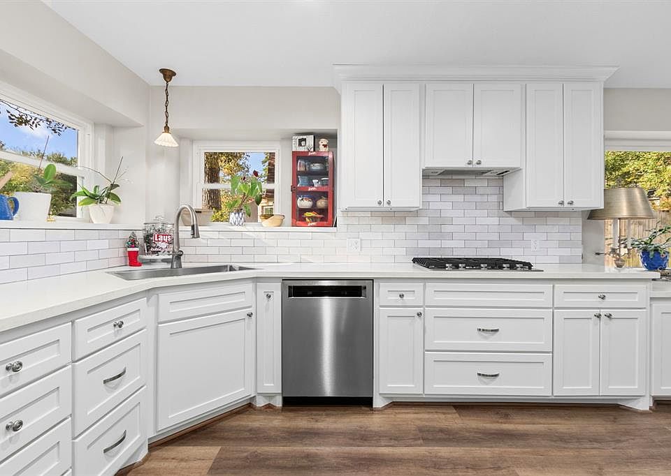 1st image of 15610 Ten Oaks Drive