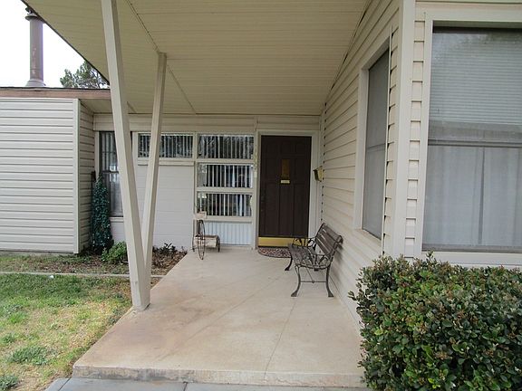 4th image of 1009 S Dwight Ave