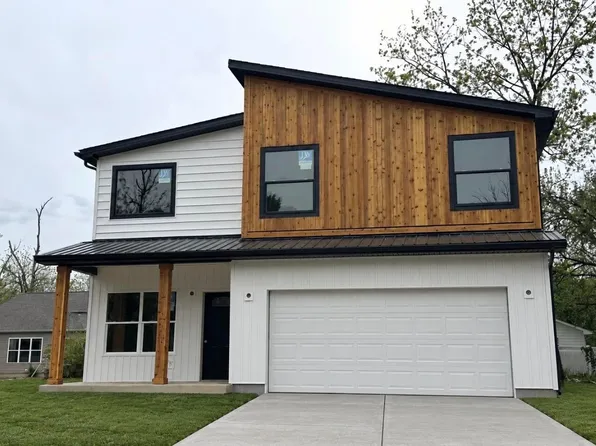 2825 Olive St, Urbancrest, OH 43123