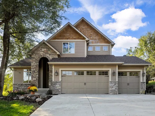 815 Greenwood Hills Dr, Adel, IA 50003