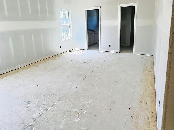 4th image of 804 Westridge Dr