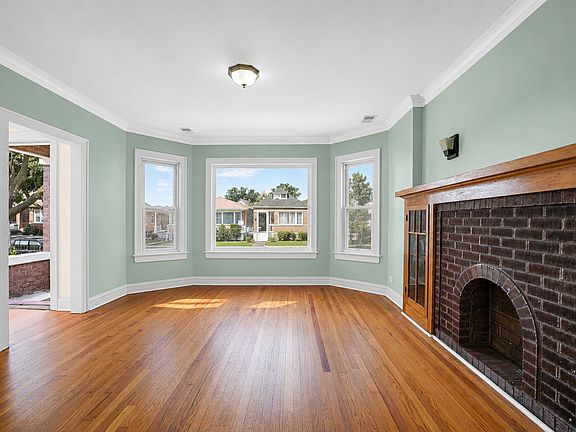 3rd image of 3511 W 58th Pl