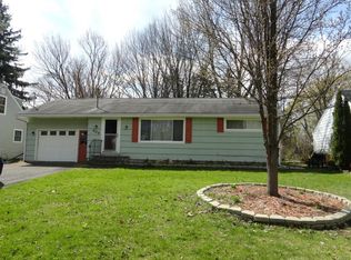 404 Manor Dr, East Syracuse, NY 13057