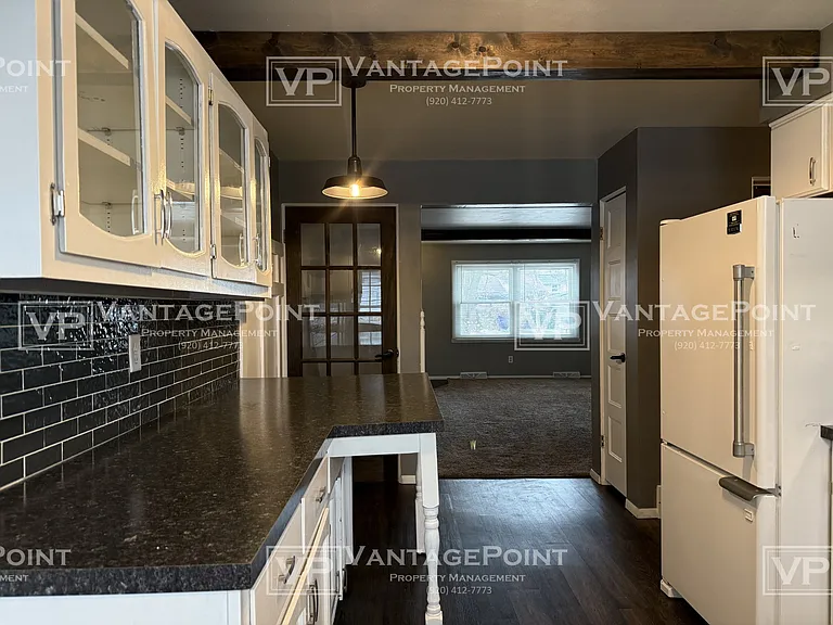 826 N Hawthorne Dr — Photo 17