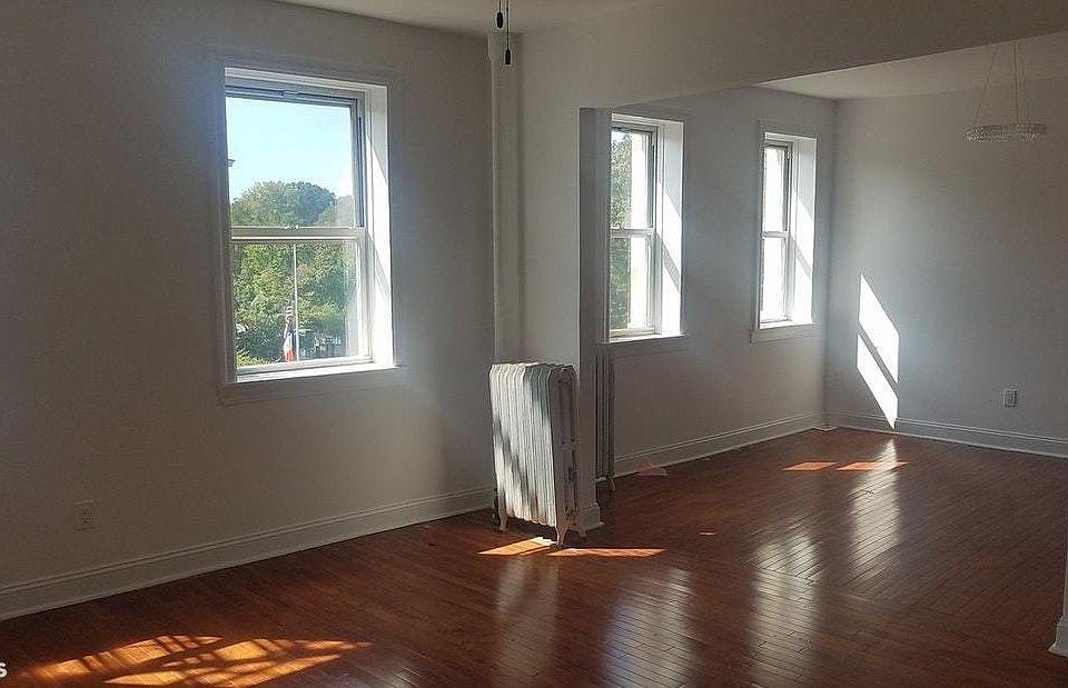 1st image of 163 Eastern Pkwy APT B2