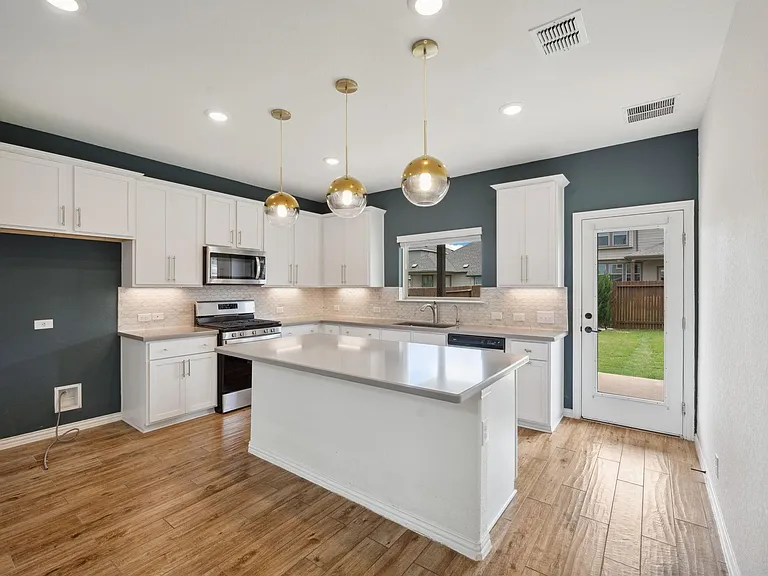 2013 Flametree Ave — Photo 7