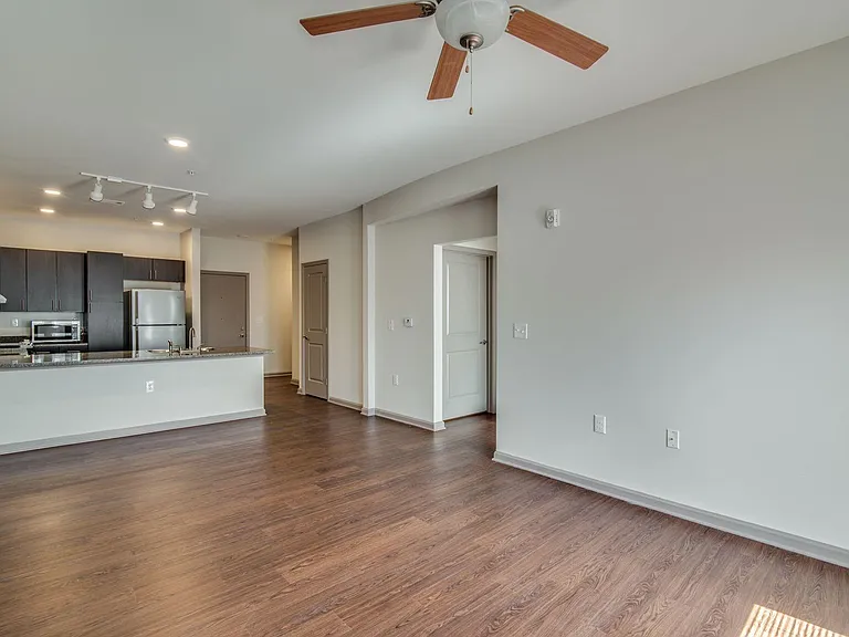 Marvel Apartments — Photo 9