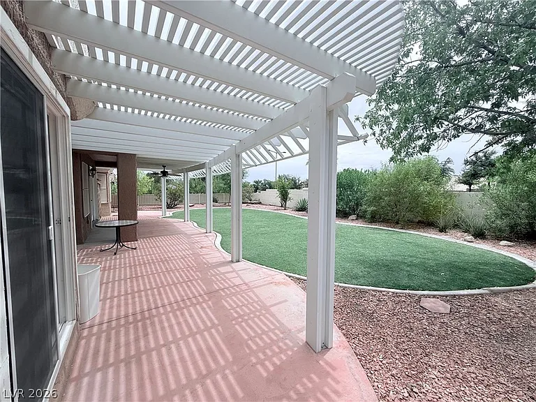 9709 Blue Bell Dr — Photo 22