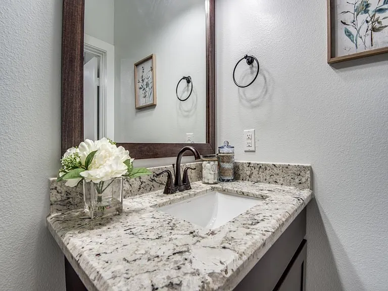 1509 Holly St — Photo 19